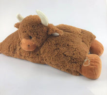 Load image into Gallery viewer, Highland Cow Sofa Tidy

